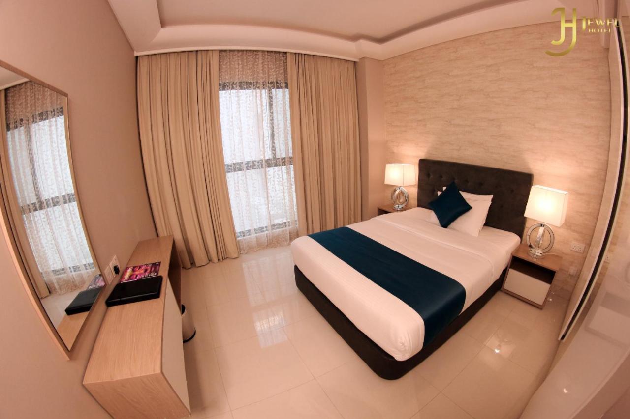 Sunday Luxury Downtown Adliya Formerly Jewel Hotel Manama Exterior foto
